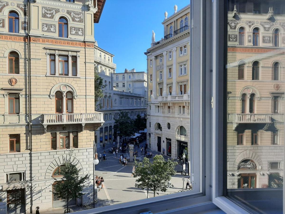 Trieste Center Rooms & Apartments - Fiori Di Trieste Exteriör bild